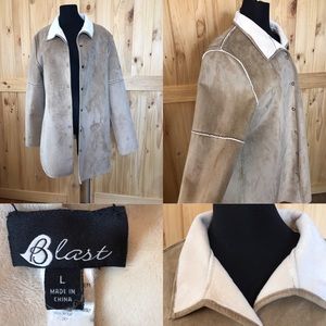 Camel beige faux suede jacket by Blast  w snaps